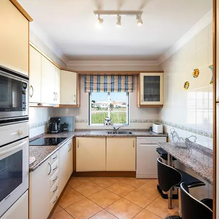 Lovely 2-bed In Sao Rafael アルブフェイラ