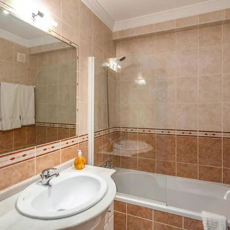 Lovely 2-bed In Sao Rafael * אלבופיירה