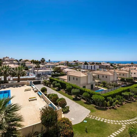 Lovely 2-bed In Sao Rafael