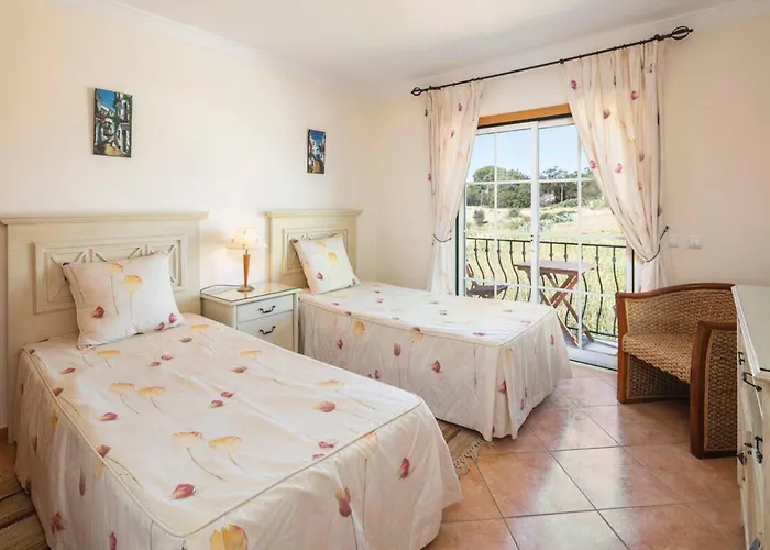 Apartman Lovely 2-bed In Sao Rafael *